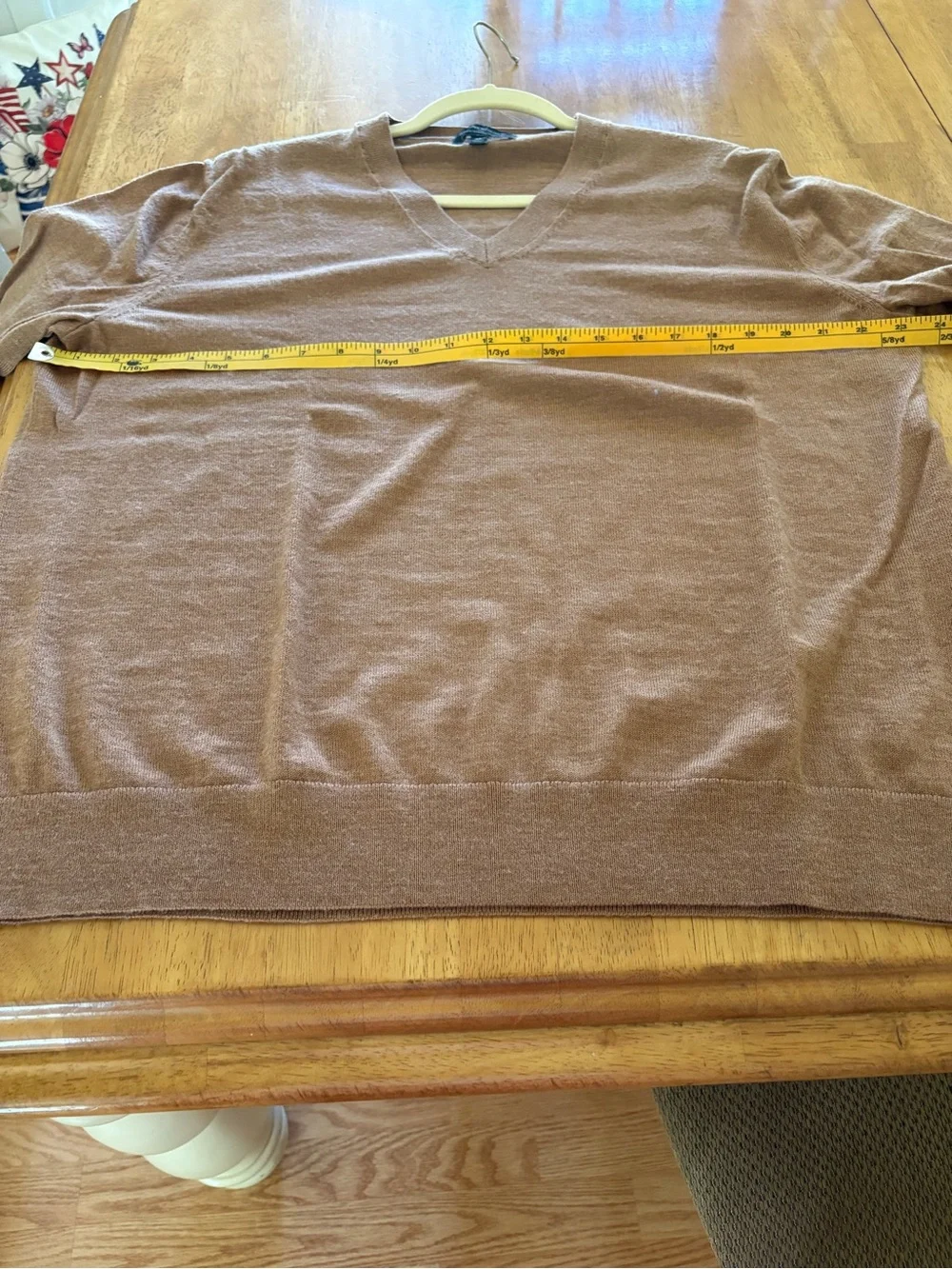 Banana Republic Men's V-Neck Sweater in Warm Camel Brown